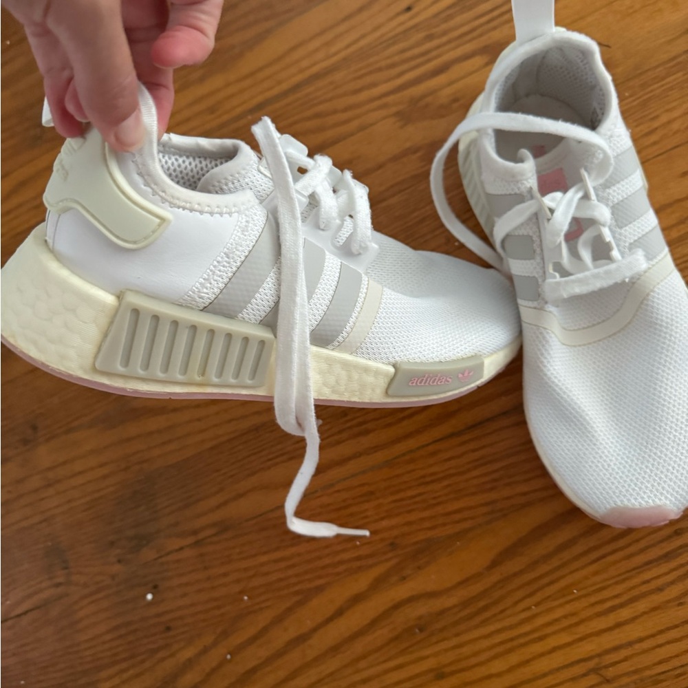 Adidas Sneakers